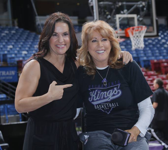 Asistente coach Nancy Lieberman con la collega Jen Welter (Getty Images)